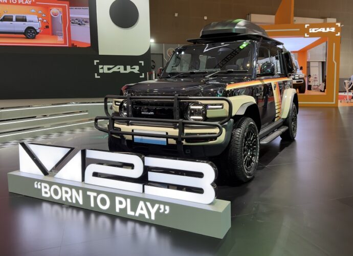 iCAR V23 Tampil Beda di IIMS