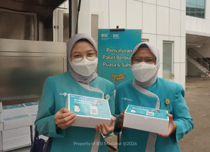 BSI Maslahat Salurkan 600 Paket Buka Puasa untuk Pasien