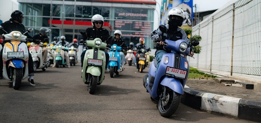 Tips Aman Berkendara Motor Saat Puasa