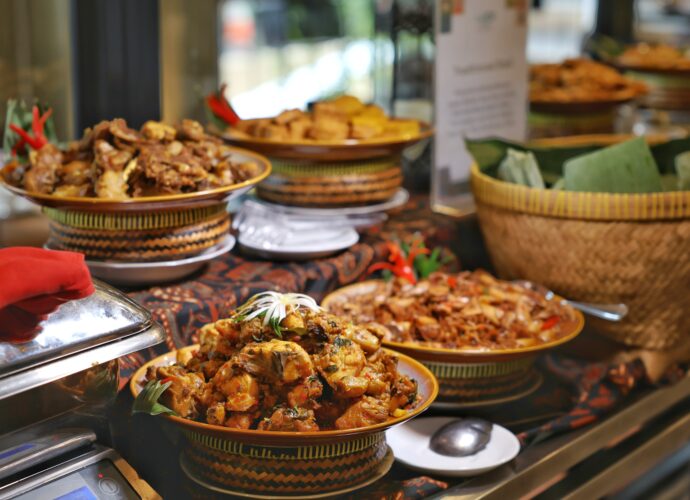 Lebaran Usai, Silaturahmi Jalan Terus! Cek Paket Halal Bihalal Eksklusif dari PHM HOTELS