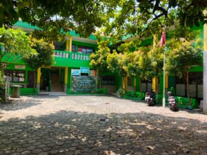 Sekolah "Go Green" di Depok: Tempat Terbaik Menempa Akhlak dan Prestasi Anak