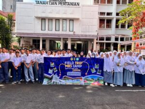 Foto Bersama 86 Santri dan Guru Pendamping "Spirit of Unity and Leadership", perjalanan ini dimulai dengan kunjungan edukatif ke Museum Tanah dan Pertanian di Bogor, Selasa(5/5).