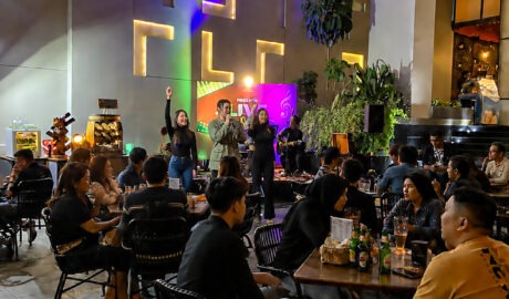 Cara Seru Menikmati Jakarta: 'After-Work Unwind' dengan Musik Live di Teras Terbuka