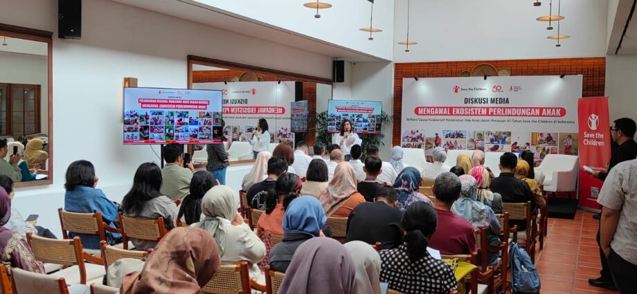 Setengah Abad Merajut Asa: Mengapa 'Rumah' Masih Belum Aman Bagi Anak Kita?