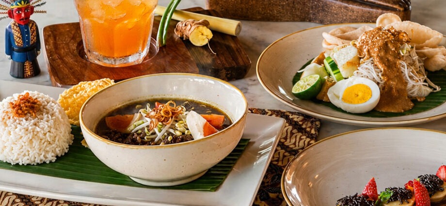 Menyeruput Bir Pletok di Seminyak: Ketika Rasa Jakarta Menyapa Hangatnya Bali