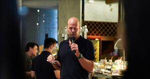 Sylvain Laroche, General Manager Pullman Jakarta Central Park, menegaskan bahwa esensi dari nikmatnya wine terletak pada momen kebersamaan dan cerita yang melatarbelakanginya